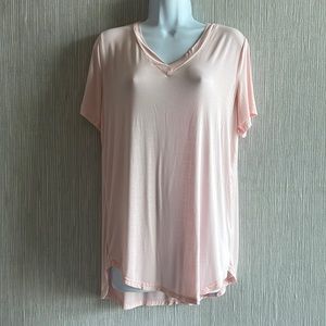 ❌SOLD❌ Amaryllis Tee - NWOT